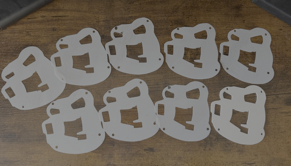 A bunch of vaguely 5n4ck3y looking edge traces printed out.